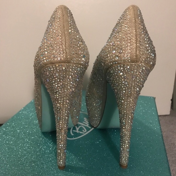 Champagne Betsey Johnson Wish Bridal Shoe Size 6.5 - Picture 6 of 8